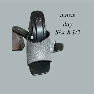 NWOT SILVER GLITTER SLIDE WITH 3.5” BLOCK HEEL BY a.new day